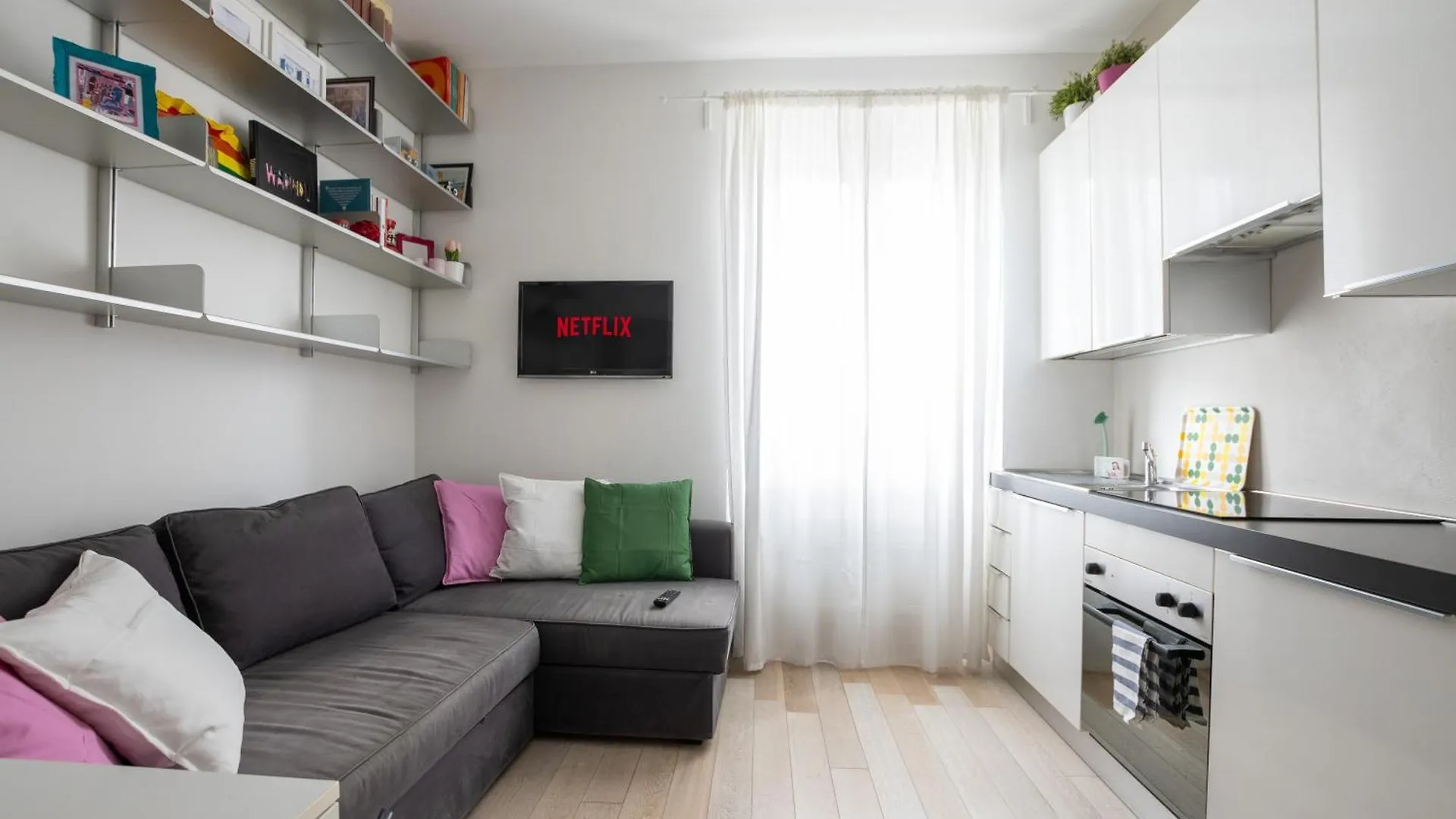 Apartment Tortona Stylish Studio Milan