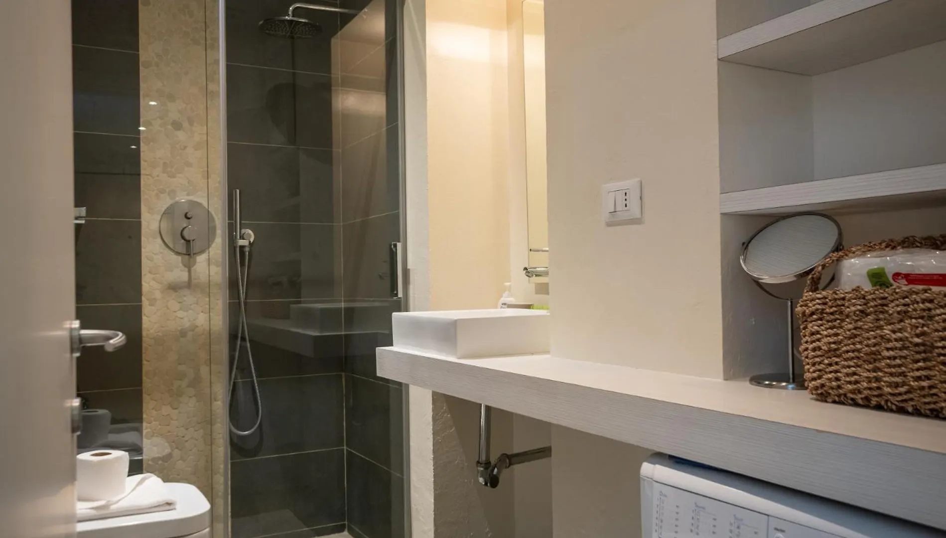 Apartment Tortona Stylish Studio Milan